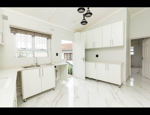55M² OFFICE TO LET IN WESTCLIFF